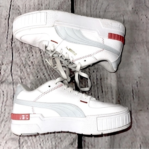 Puma Platform lace up sneakers women’s 6 (fit more like 5.5) runs small - Picture 1 of 6